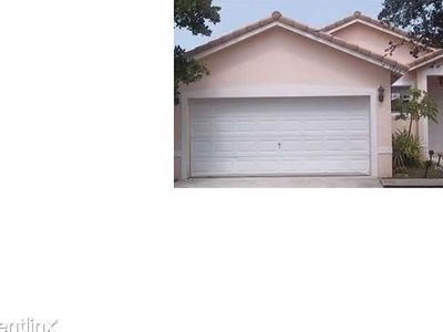 3960 NW 89th Ave, Coral Springs, FL, 33065