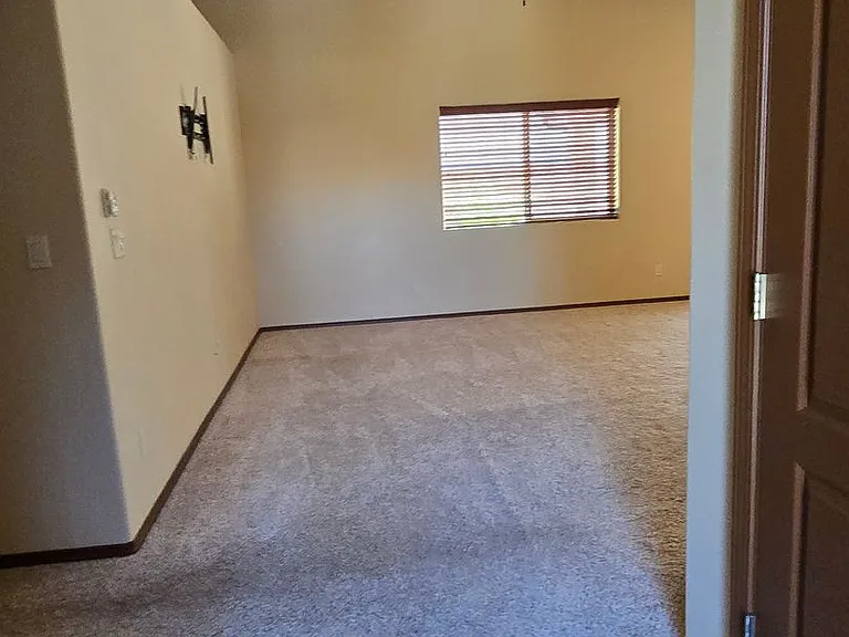 608 Monarch St — Photo 23