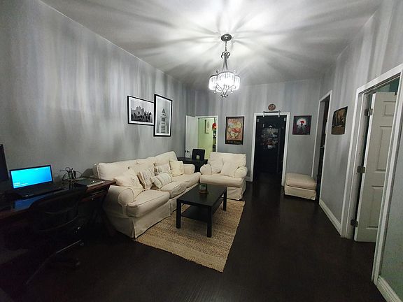 3rd image of 523 E 21st St