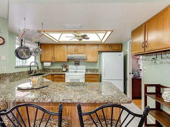 5th image of 12214 S Shoshoni Dr