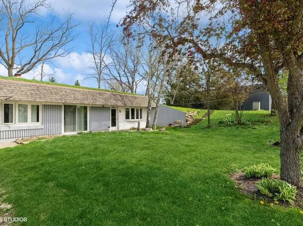 8009 184th AVENUE, Bristol, WI 53104