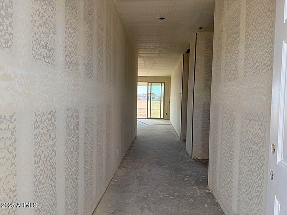 3rd image of 18260 W CAMINO DE ORO --