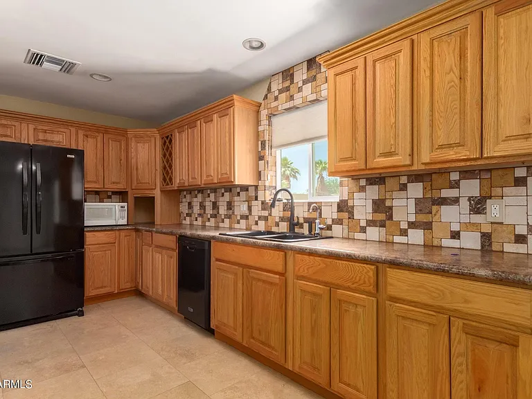 1608 W Inverness Dr — Photo 8