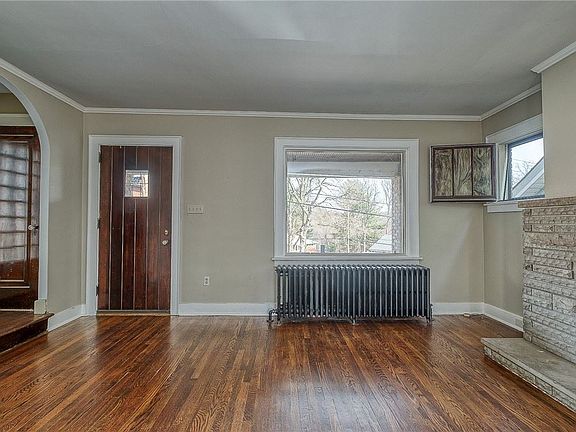 3rd image of 105 Highland Ave