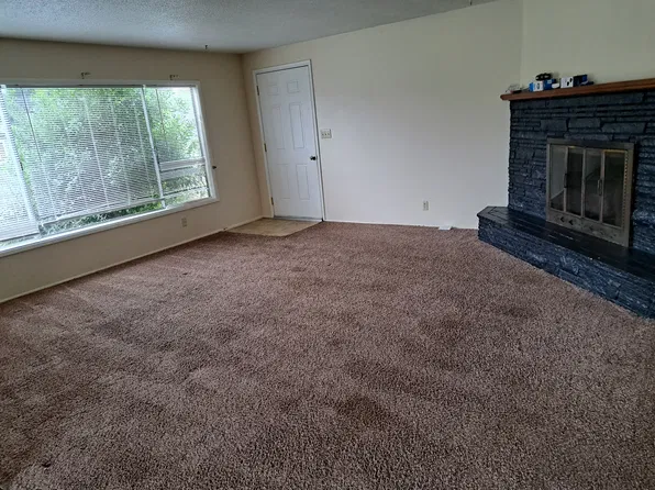 2091 State St, North Bend, OR 97459