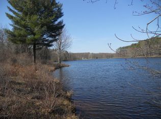 408 Ice Harvest Dr, Mountain Top, PA 18707