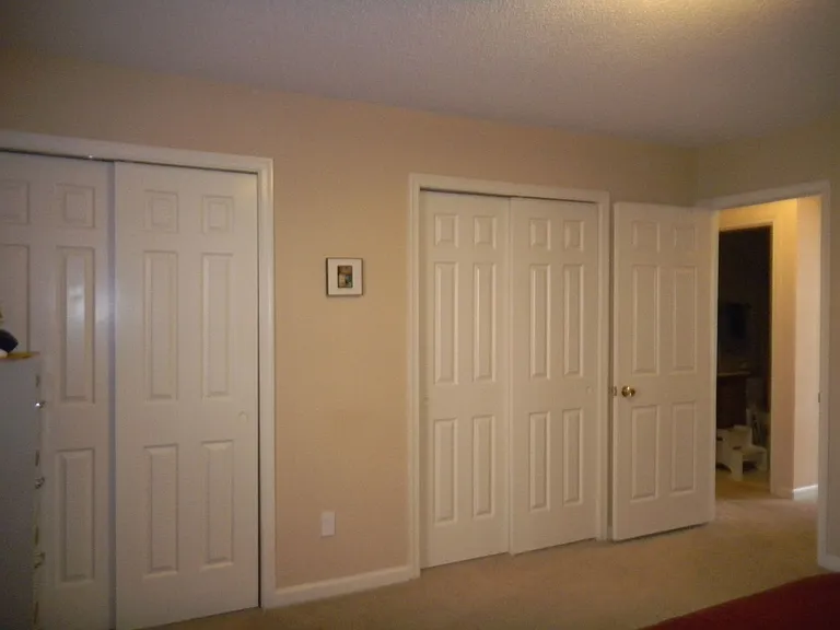 1515 E Franklin St #24 — Photo 10