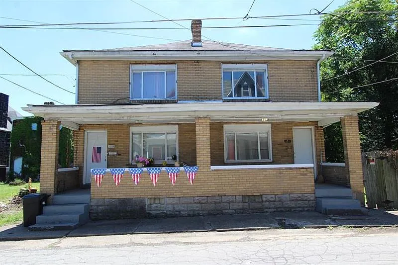 1209 Colfax St photo 1