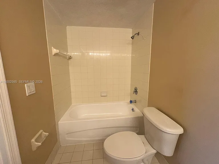 1133 Golden Lakes Blvd #813 — Photo 9
