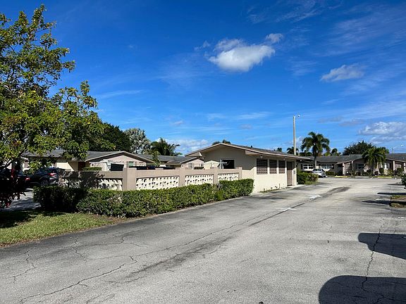 5th image of 5263 Cresthaven Boulevard #D