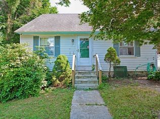 62 Bacon St, Natick, MA 01760
