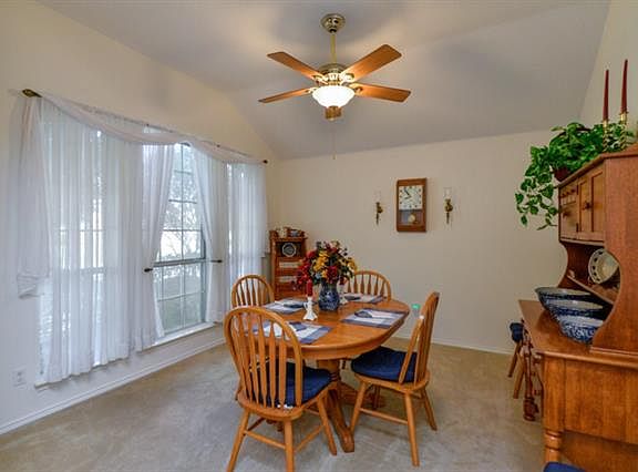 5th image of 632 Saint Eric Dr