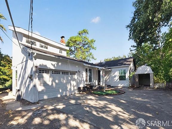 2nd image of 959 Janet Ln