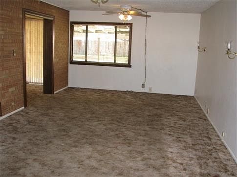 4th image of 1222 Lawndale Dr
