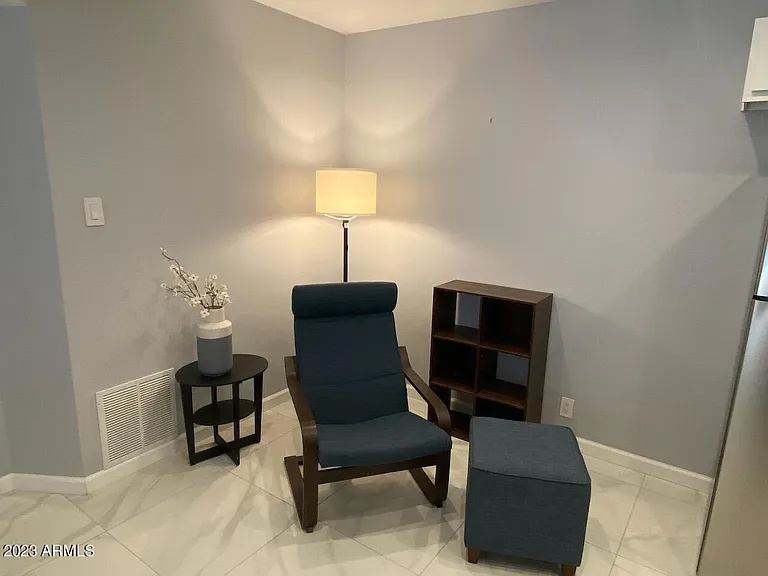 1820 E Morten Ave #123 — Photo 8