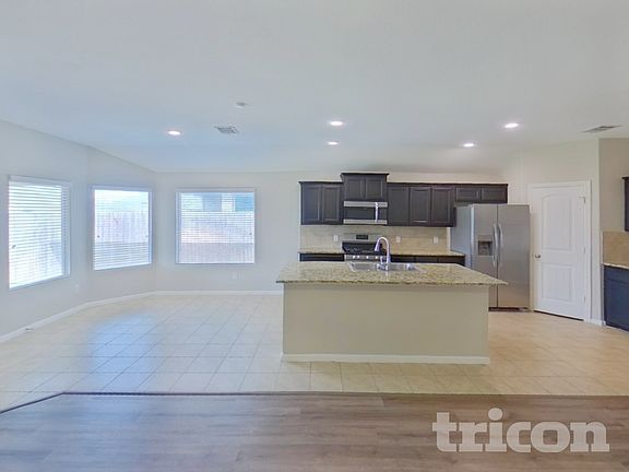 2nd image of 752 Rutherford Dr