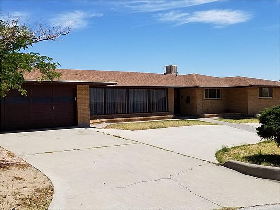 3rd image of 4200 Park Hill Dr