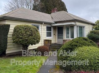 7303 SE Madison St, Portland, OR 97215