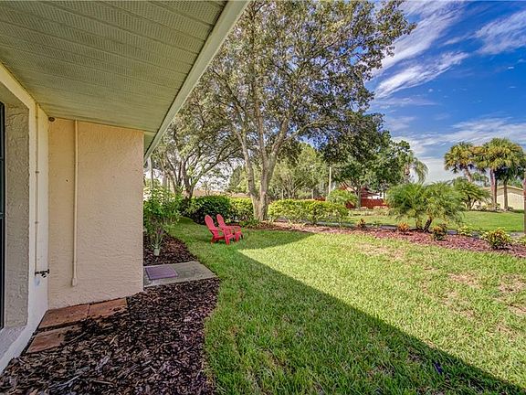 5th image of 301 Knottwood Ct #301