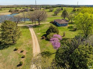 1628 E 400th Rd, Lawrence, KS 66049