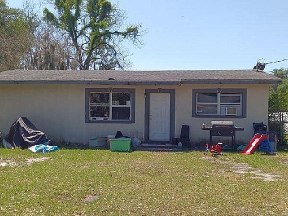 2nd image of 3109 Strawberry Ln