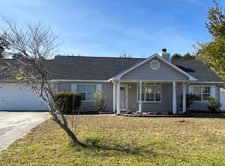 207 Inman Ct, Hubert, NC 28539