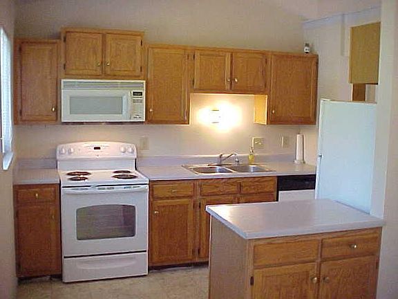 4th image of 3948 Woodchase Dr