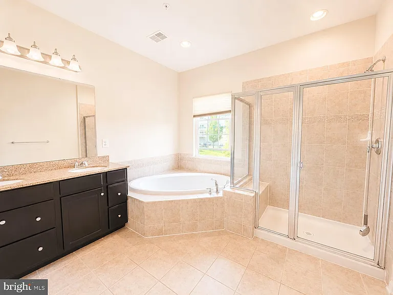 22605 Winding Woods Way — Photo 36