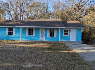 1661 Magnolia Dr, Prentiss, MS 39474