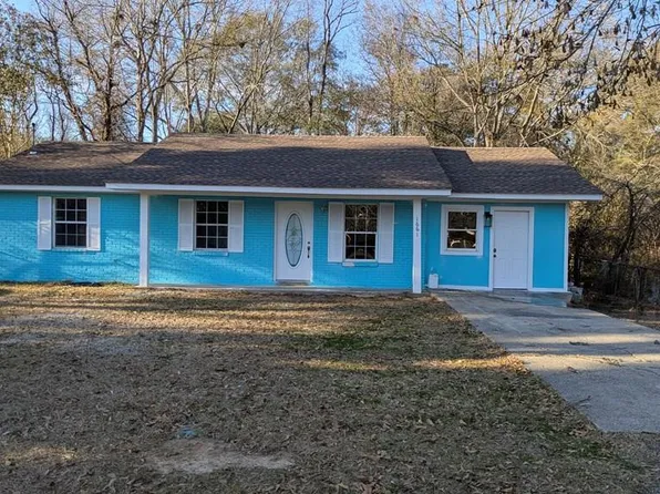 1661 Magnolia Dr, Prentiss, MS 39474