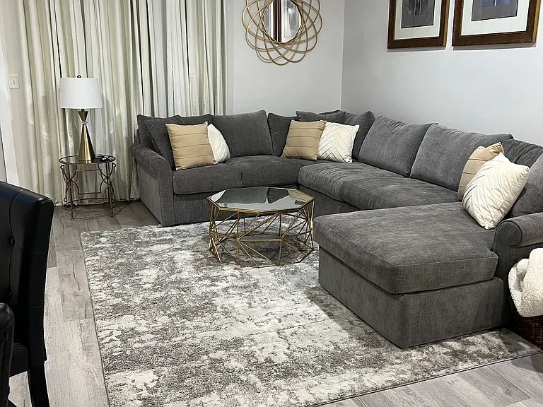 207 Ann Cir #6 — Photo 1