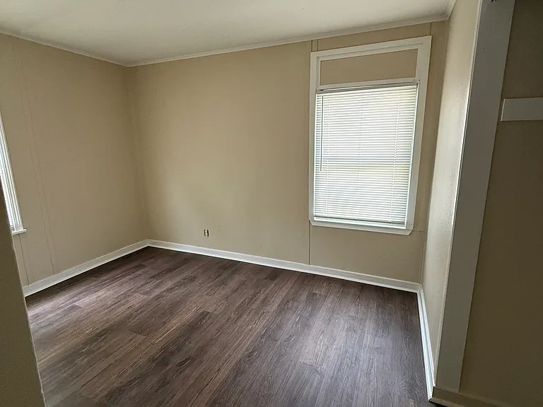 112 Central Ave — Photo 10