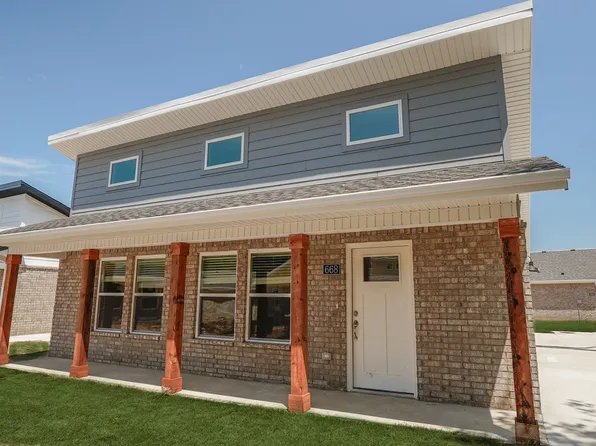 668 N Honey Locust Bnd, Fayetteville, AR