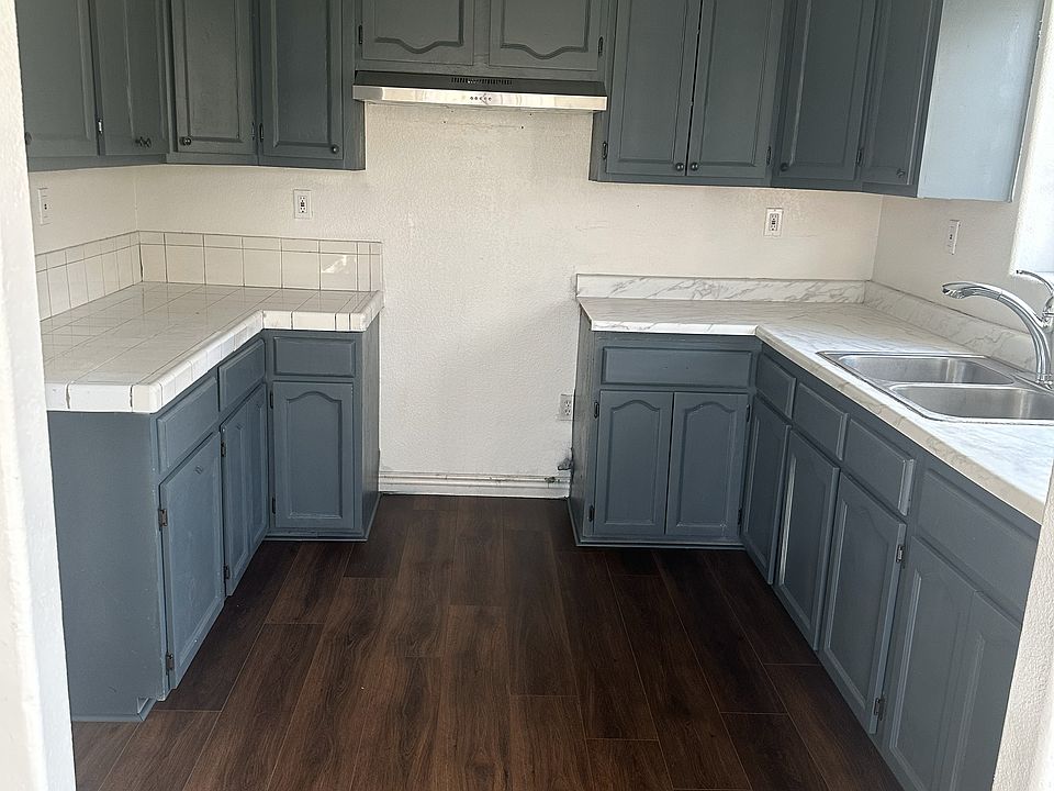 1st image of 213 W 108th St