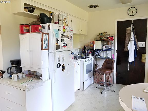 4th image of 10600 SE 2nd St