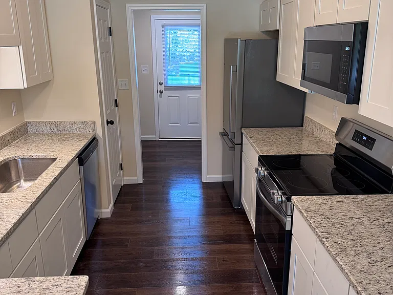 111 Nolan Dr #8 — Photo 5