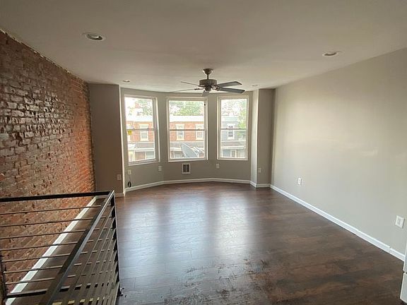 2nd image of 3472 Emerald St Floor 2