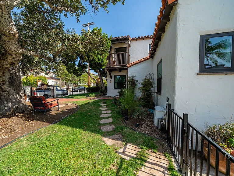 3605 Dove Ct — Photo 8