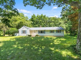 11 Old Fairwood Road Ext, Bethany, CT 06524