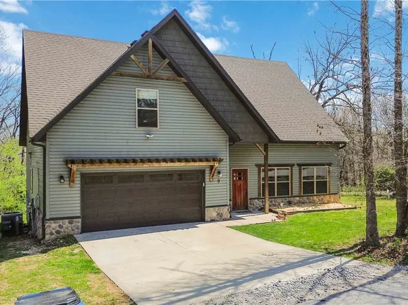 9 Kings Lynn Ln, Bella Vista, AR 72715