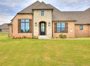 8403 E 106th Pl N, Owasso, OK 74055