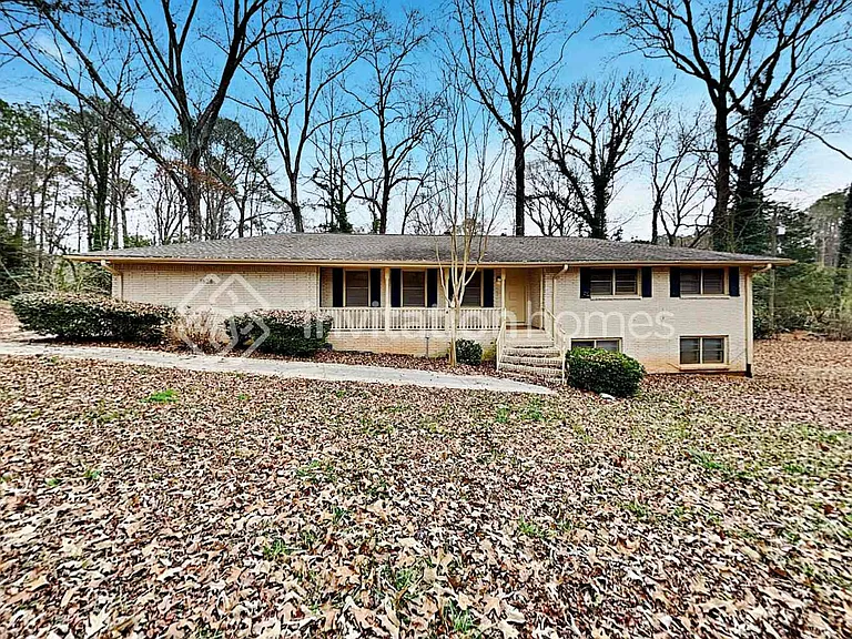 1628 Old Conyers Rd — Photo 1