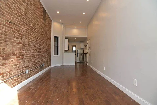 Rented by Compass | media 10