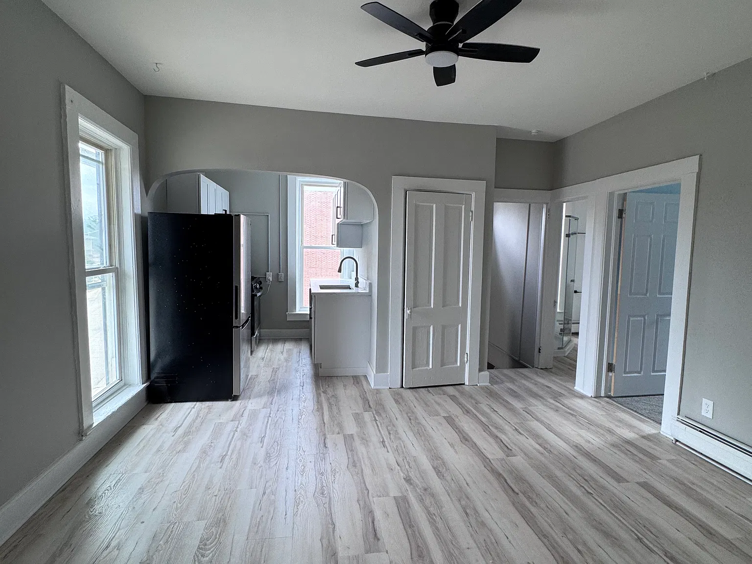 2 bed, $1,600 — Photo 4