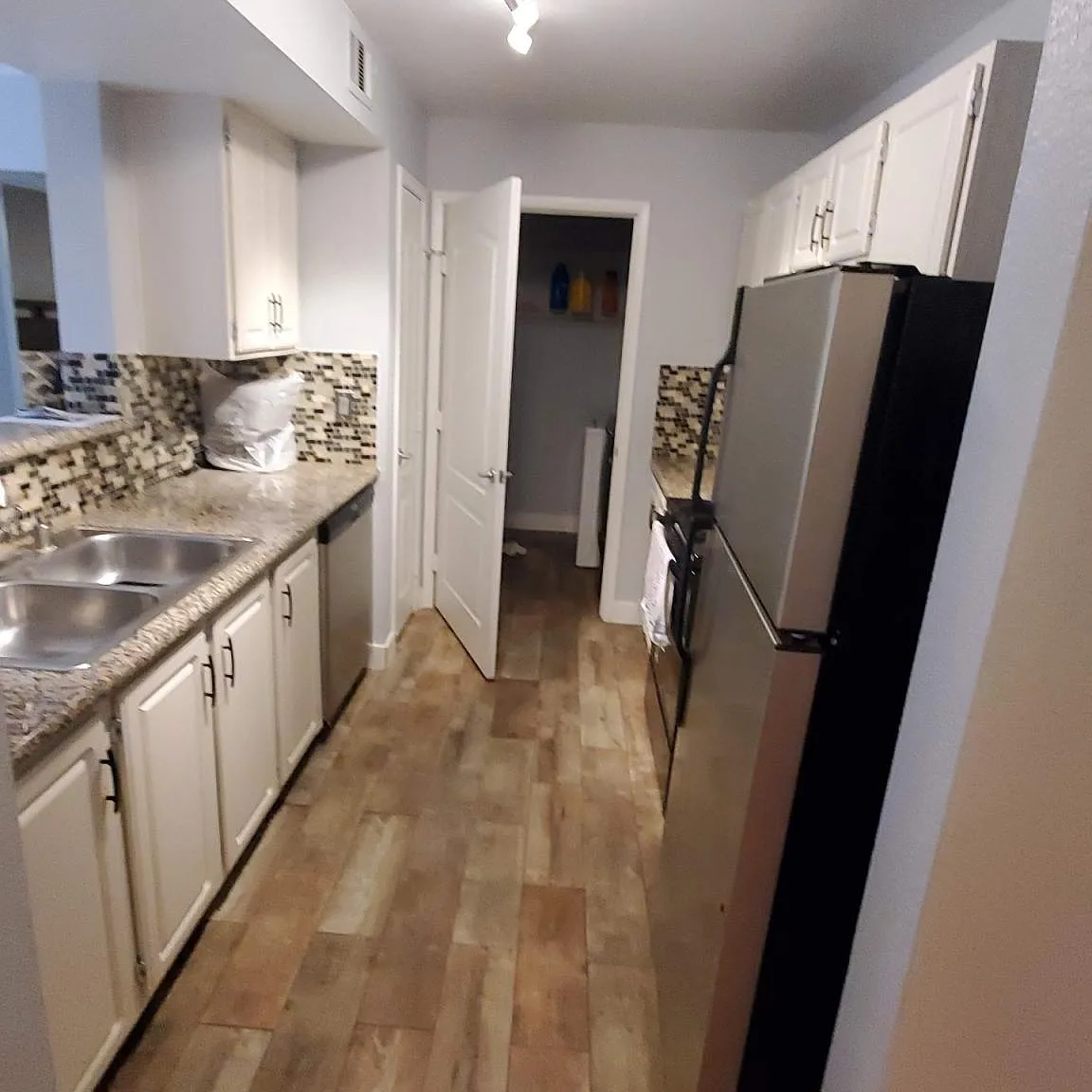 1 bed, 755 sqft, $1,650 — Photo 2