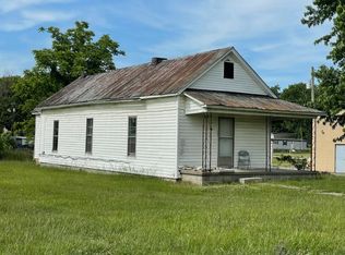 614 Main St, Centertown, KY 42328