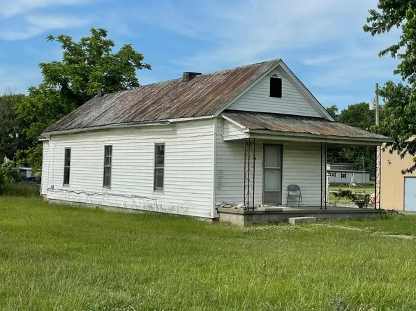 614 Main St, Centertown, KY 42328