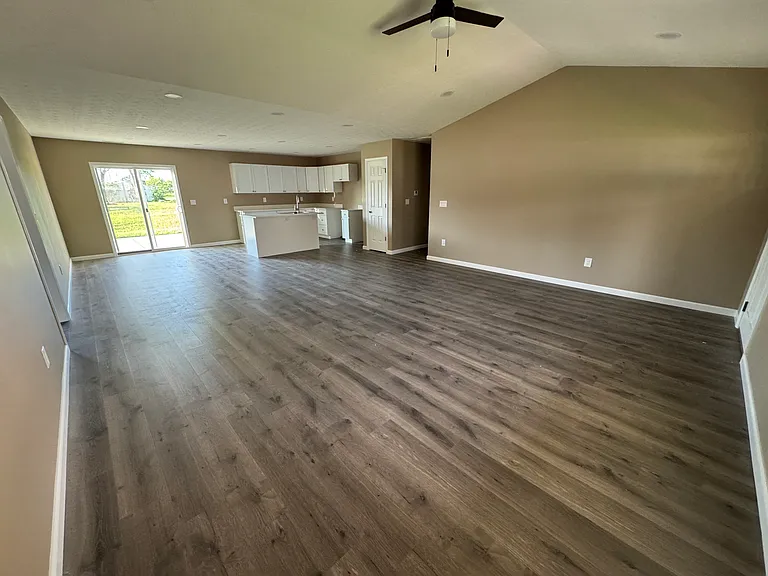 516 Cherry Ln — Photo 9