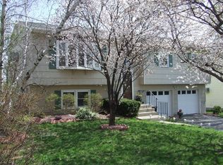 12 Sutherland Dr, Monroe, NY 10950