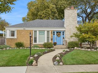 2542 S 6th Ave, North Riverside, IL 60546